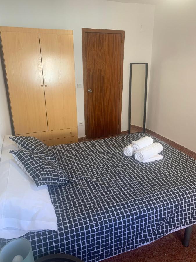 Room Valdeolleros กอร์โดบา ภายนอก รูปภาพ